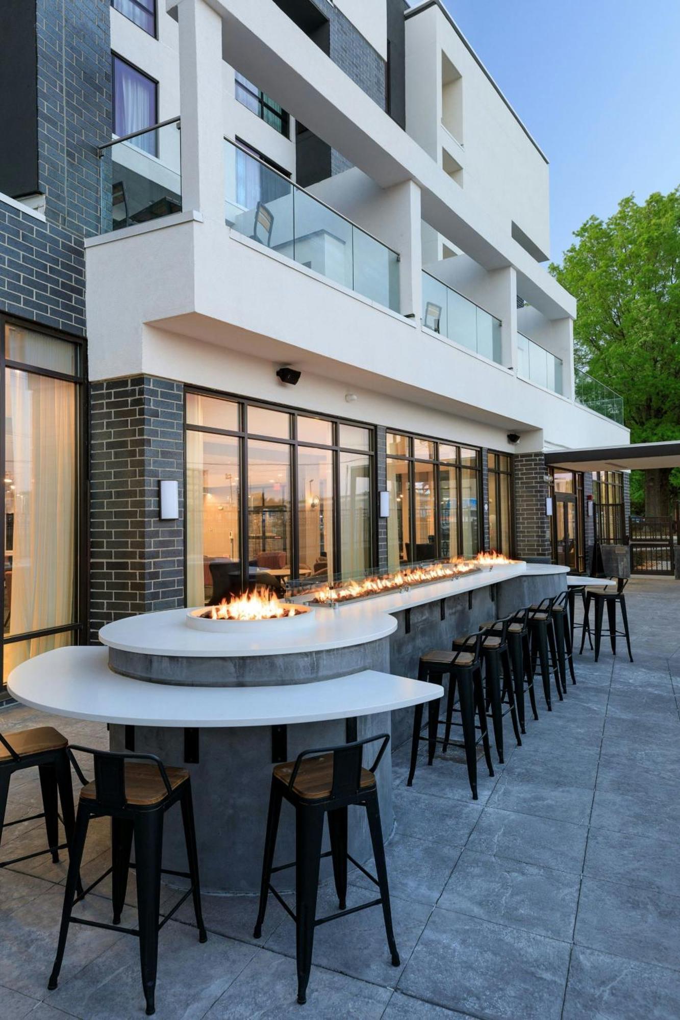 Courtyard By Marriott Richmond Scott'S Addition Bagian luar foto